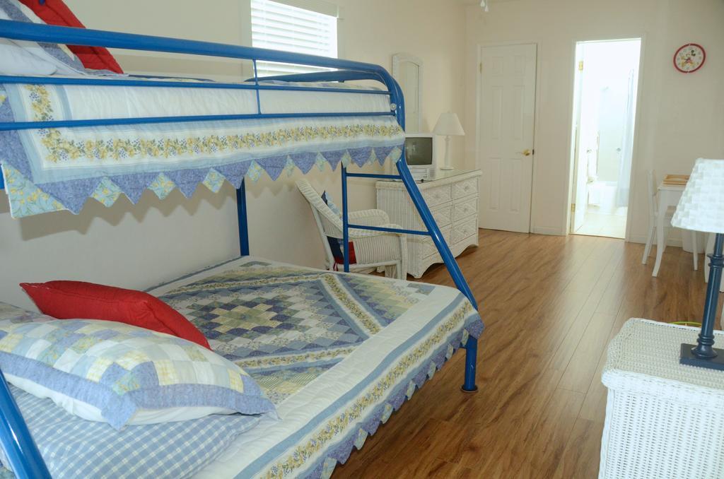 Pineapple Place Apartment Помпано Бийч Екстериор снимка