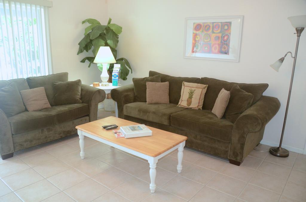 Pineapple Place Apartment Помпано Бийч Екстериор снимка