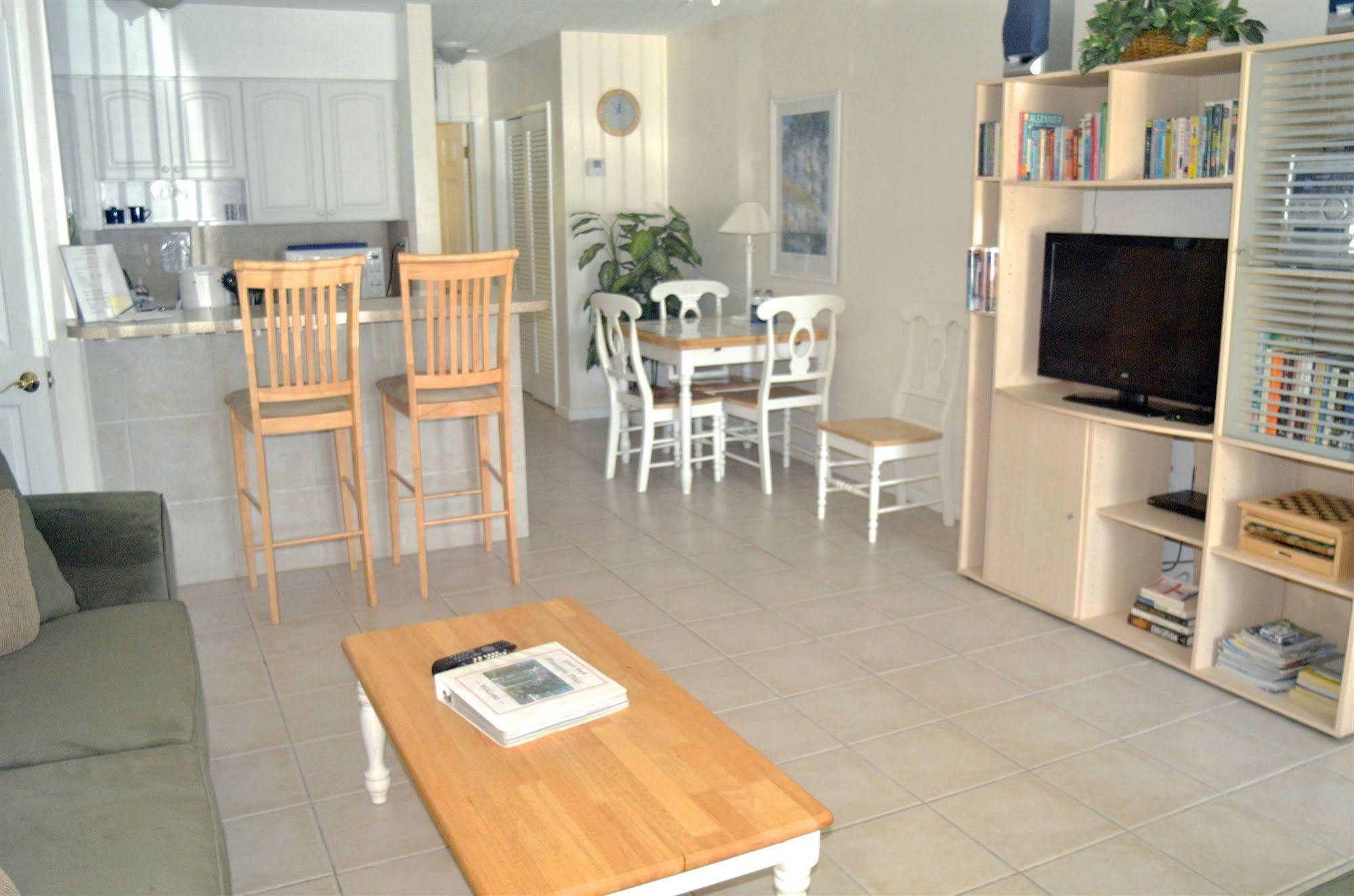 Pineapple Place Apartment Помпано Бийч Екстериор снимка